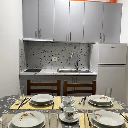 Sol - Entire On A Budget Durrës