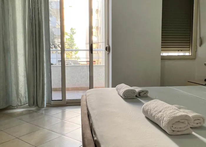 Sol - Entire On A Budget Apartment