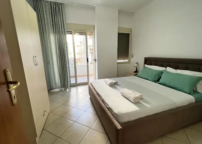 Sol - Entire On A Budget * Durrës